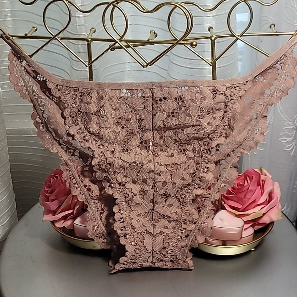 VICTORIA'S SECRET Beautiful  Beige Crochet Large Cheekini Panties NWT 1896